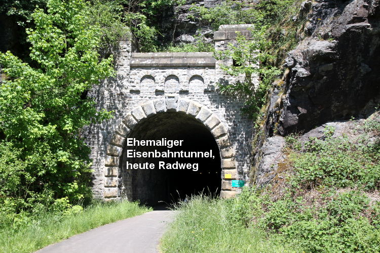 ehemaliger Eisenbahntunnel, heute Radweg